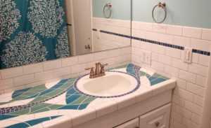 Столешница в ванной из мозаики: особенности, идеи и рекомендации