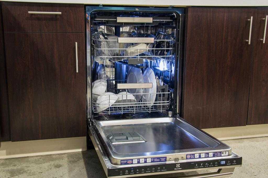 Посудомоечная машина Электролюкс