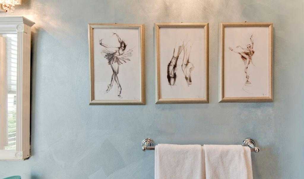 Картины в ванной комнате