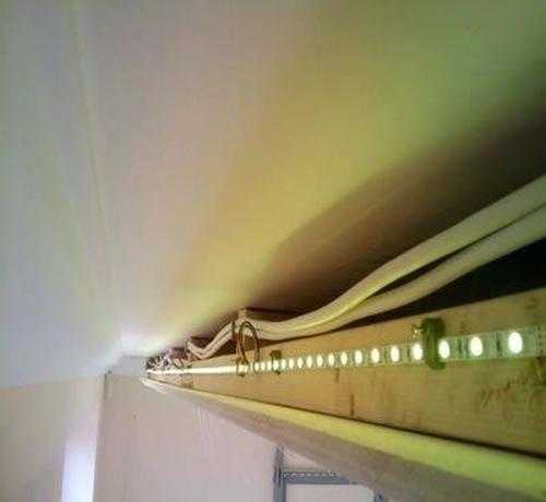установка светодиодной ленты под натяжной потолок