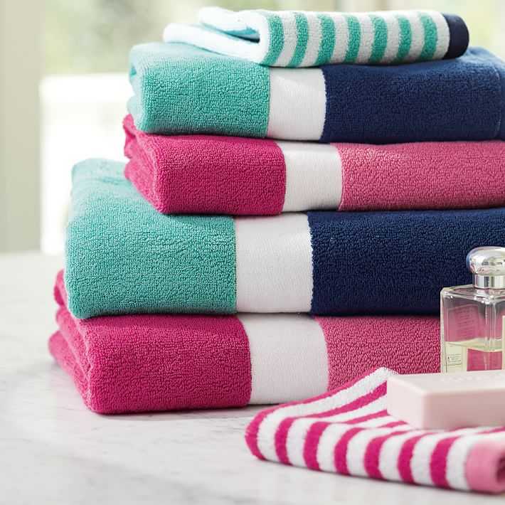 Разноцветные полотенца