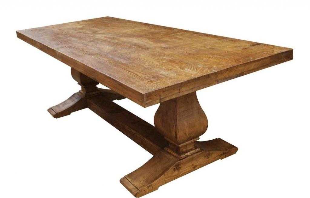 отреставрированный стол из дерева