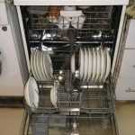 Плохо моет посудомоечная машина: причины неисправности, что делать