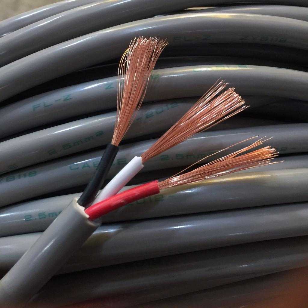 Трехжильный кабель