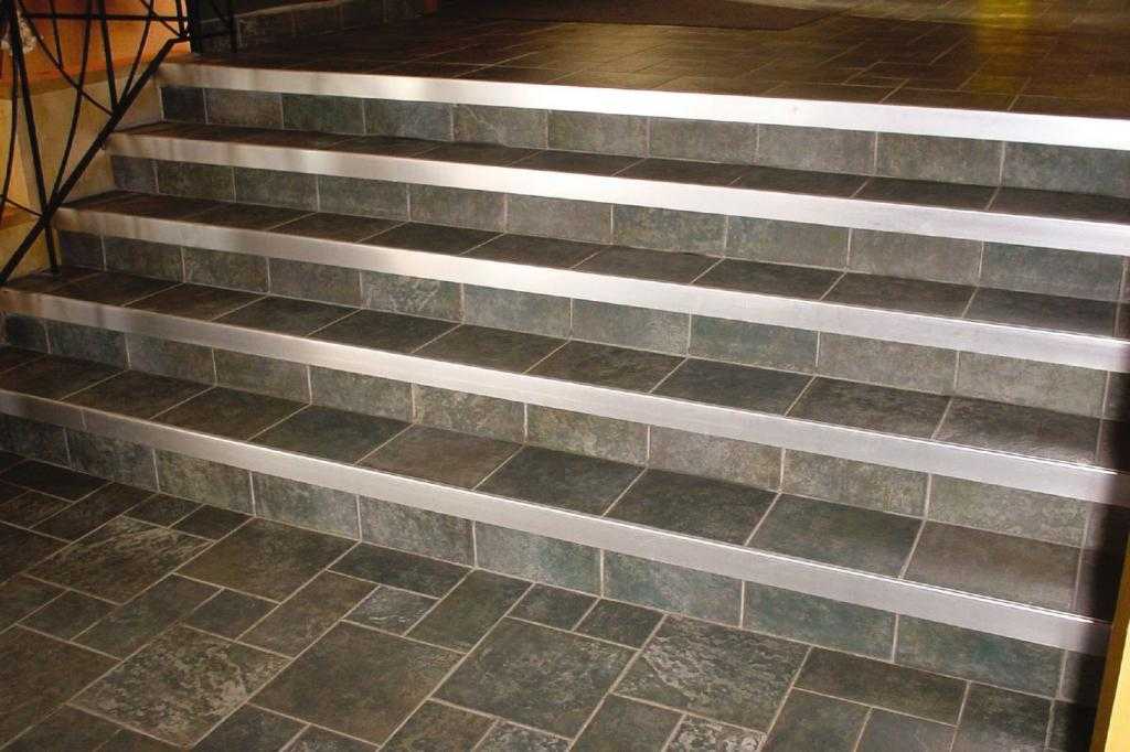 Керамические ступени для лестницы