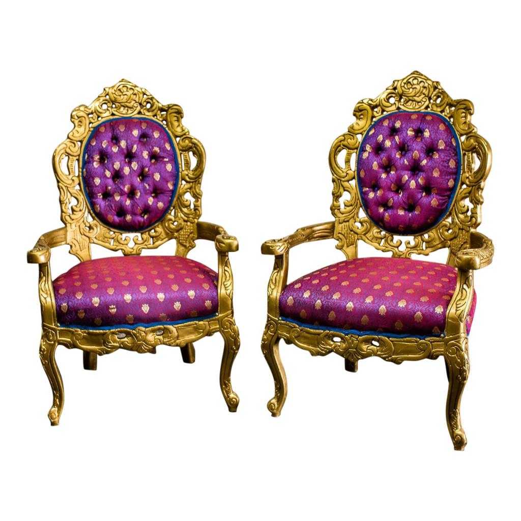Кресла фиолетового цвета